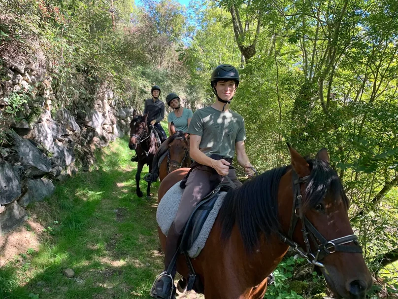 04-rutas-a-caballo-pirineos-senarta