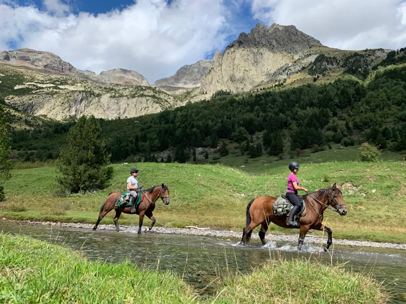 03-rutas-a-caballo-pirineos-dos_cascadas